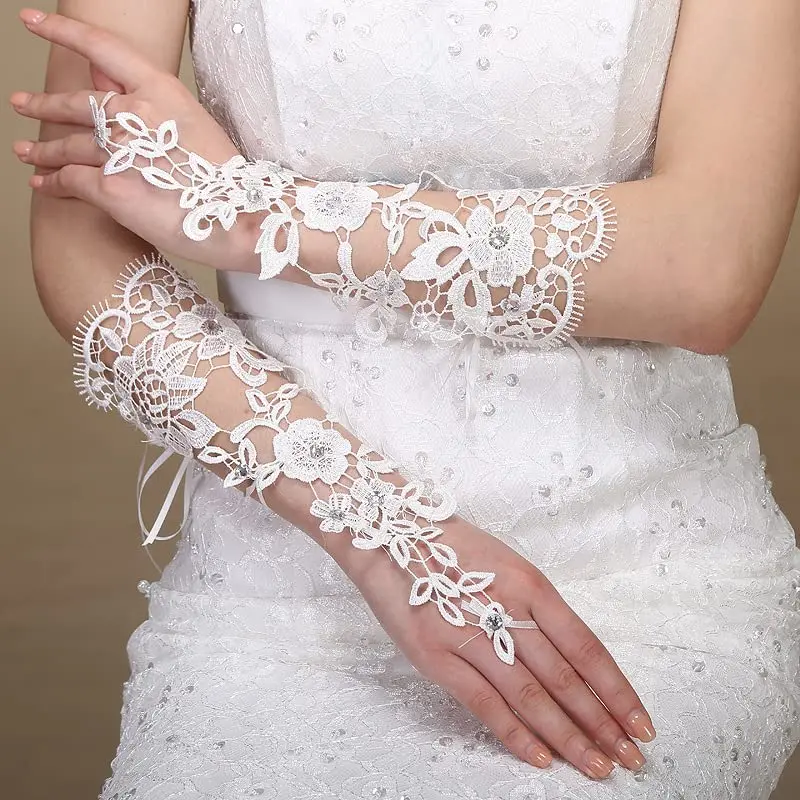 Фото Long Fingerless Lace Bridal Gloves for Formal Wedding Prom Party (ivory) №3