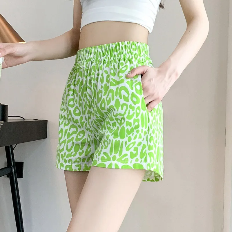 Fluorescent green leopard wide -leg pants loose waist sports shorts women's summer thin high waist A -line casual hot pants