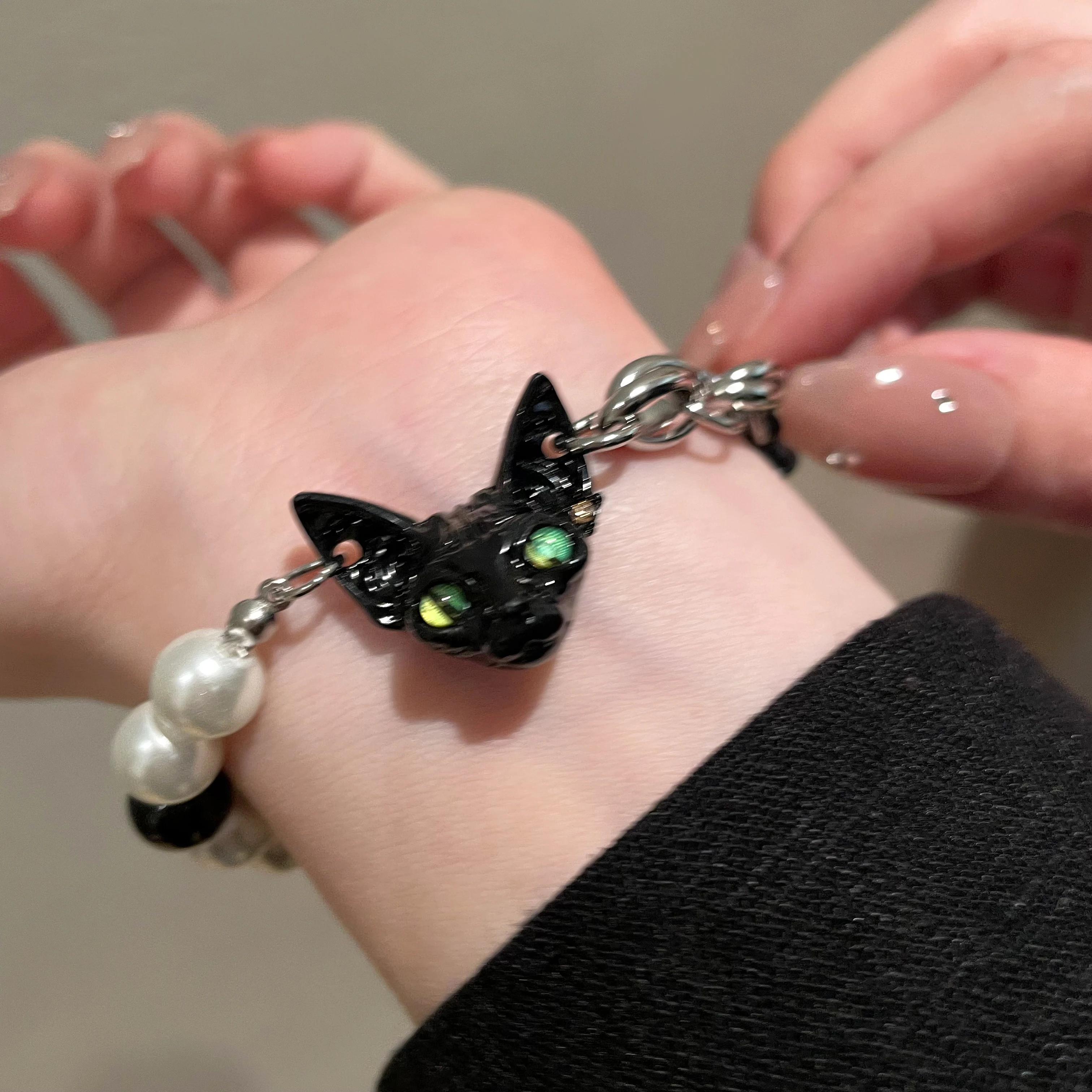 

Dark Devon Rex！Black Cat Pearl Mosaic Bracelet Female Trendy Ins Niche Design Sense High-End Boudoir Honey Jewelry All-match