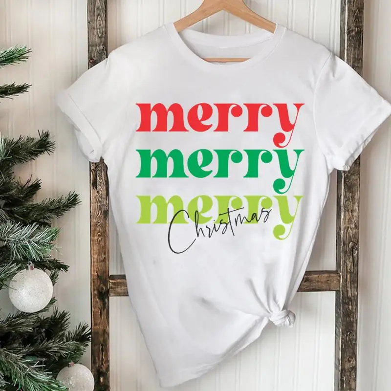 

Футболка женская с надписью «Merry Christmas»