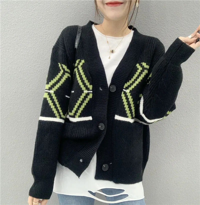 

Women V-Neck Single Breasted Loose Casual Knitted Cardigan Green Argyle Knitted Sweater Chic Leisure Autumn Winter Warm Clothing