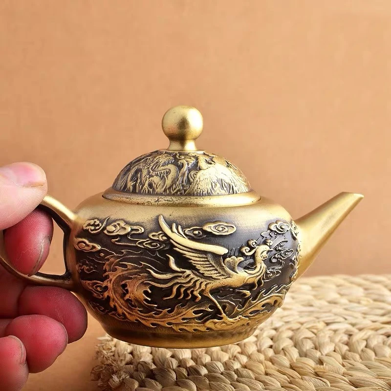 

Маленький чайник из чистой латуни с начесом дракона и феникса, для офиса, дома, металлическое украшение, ретро подарок, для гостиной, чайный ...