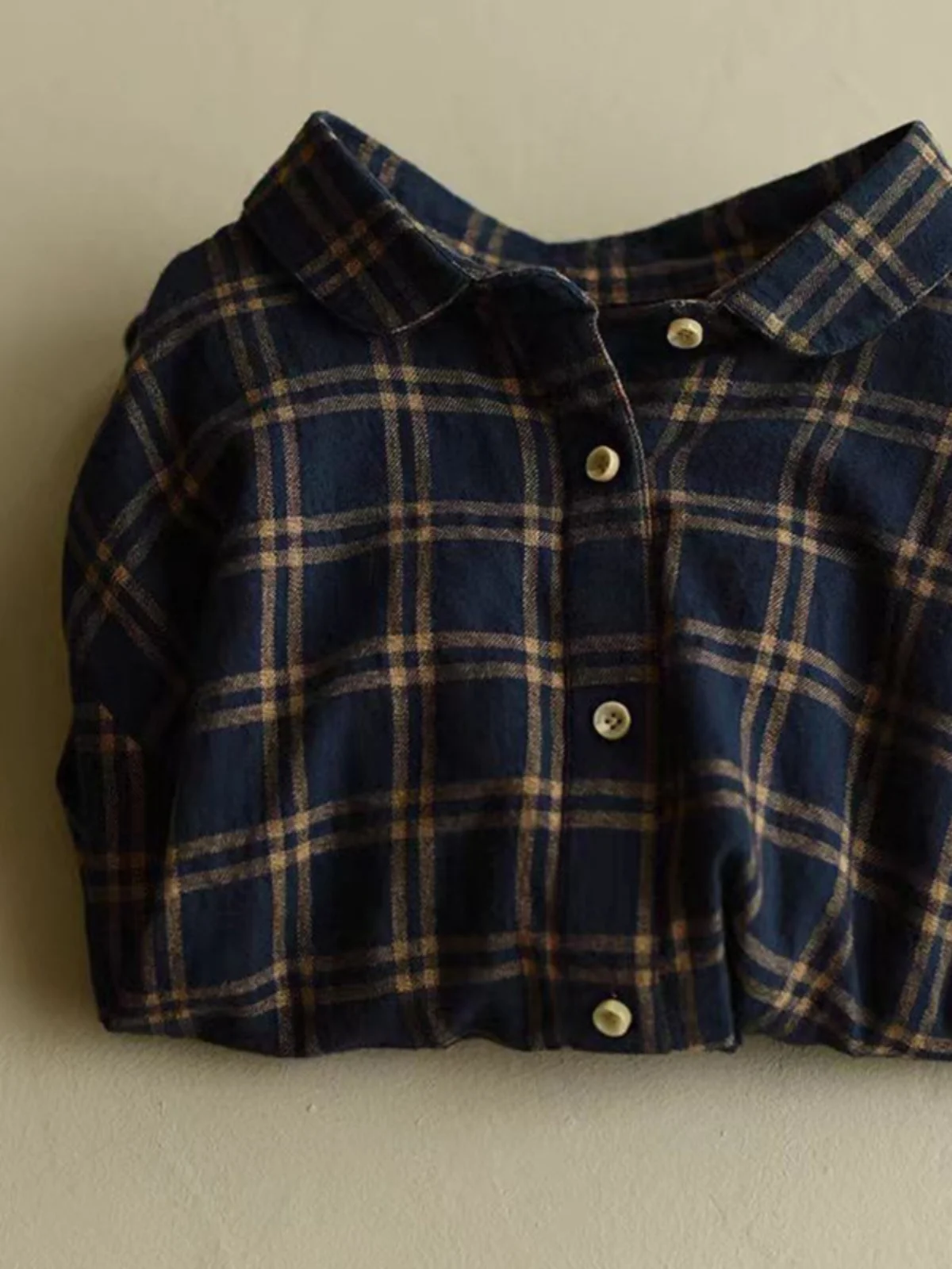 2024 Spring and Autumn New Retro Artistic Simple Loose Casual Plaid Top Shirts Cotton Women