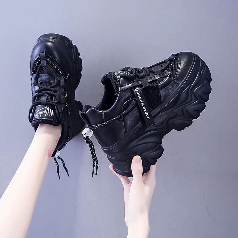 

Кроссовки женские на платформе, повседневные дышащие кроссовки с вулканизированной подошвой, черные массивные, белые, весна-лето 2022