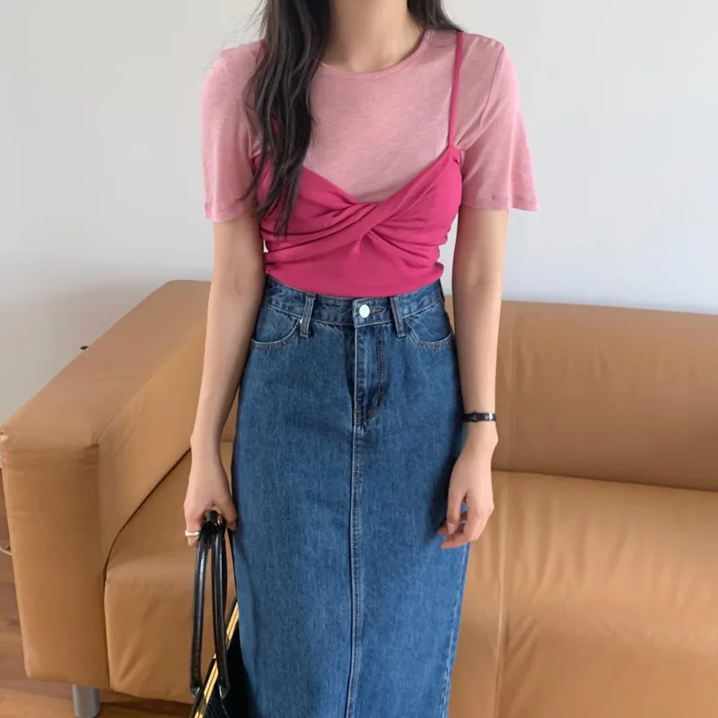 

2022 summer niche thin slim fit inner rose pink short-sleeved T-shirt design V-neck kink camisole vest suit