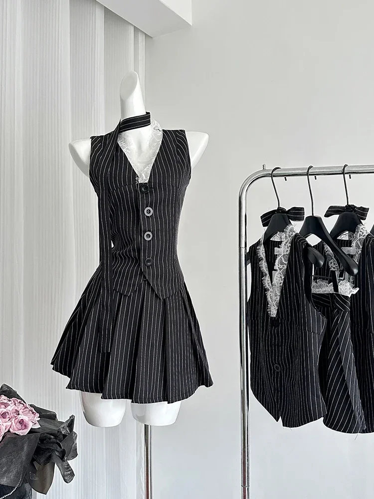 Женский комплект из двух предметов жилет в полоску стиле пэчворк плиссированная