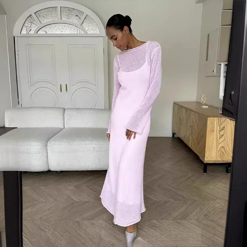 Женское платье-свитер с круглым вырезом