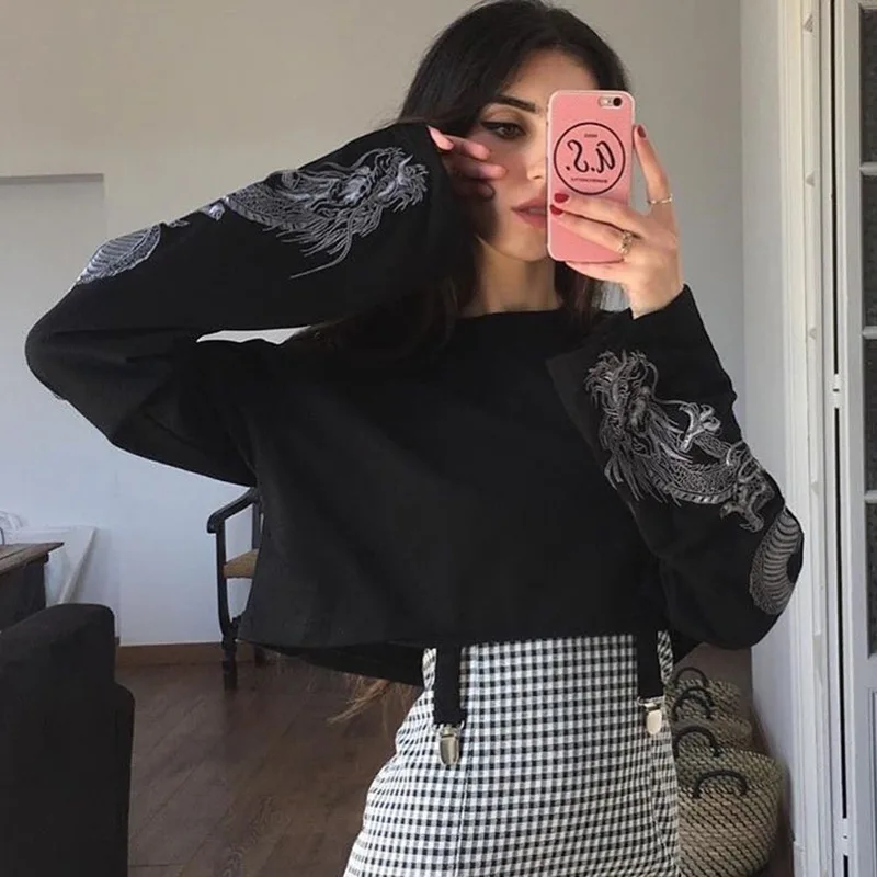 

Dragon Print Loose Pullover Horn Long Sleeve Sweater Women's Fashion Casual Streetwear Comfortable Short Top Sweatshirt Autumn