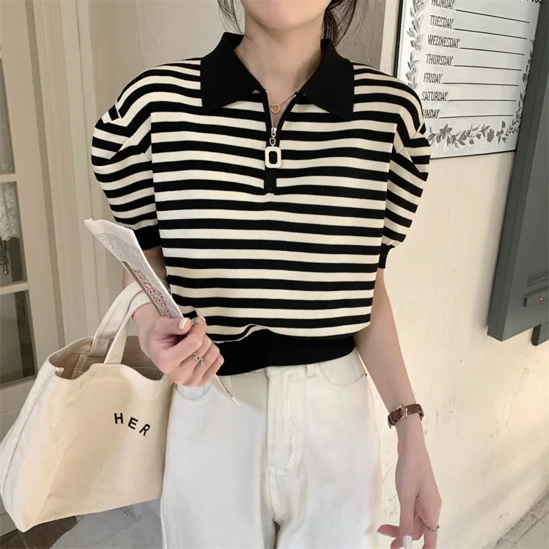 

Женский трикотажный свитер в полоску, с коротким рукавом и воротником-поло