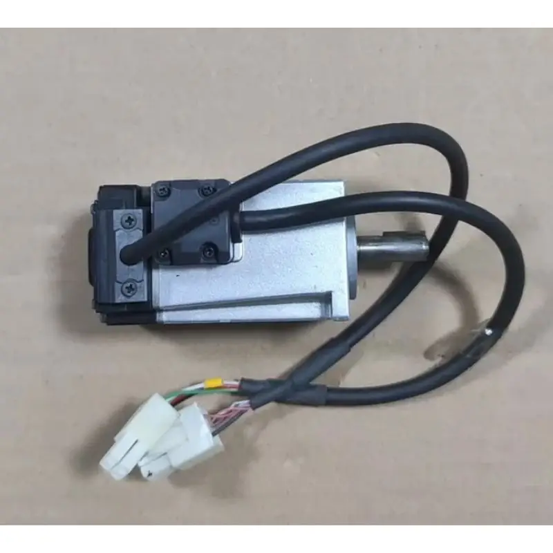 Б/у серводвигатель мощностью 100 Вт MHMF012L1U2M протестирован в порядке и быстро