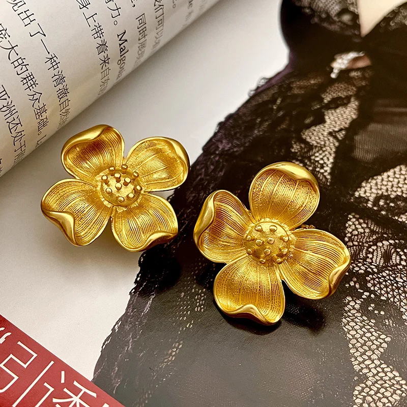 

Minar Hyperbole Gold Color Metallic Flower Drop Earrings for Women Lady Wholesale Floral Petal Dangle Earring Every Day Jewelry