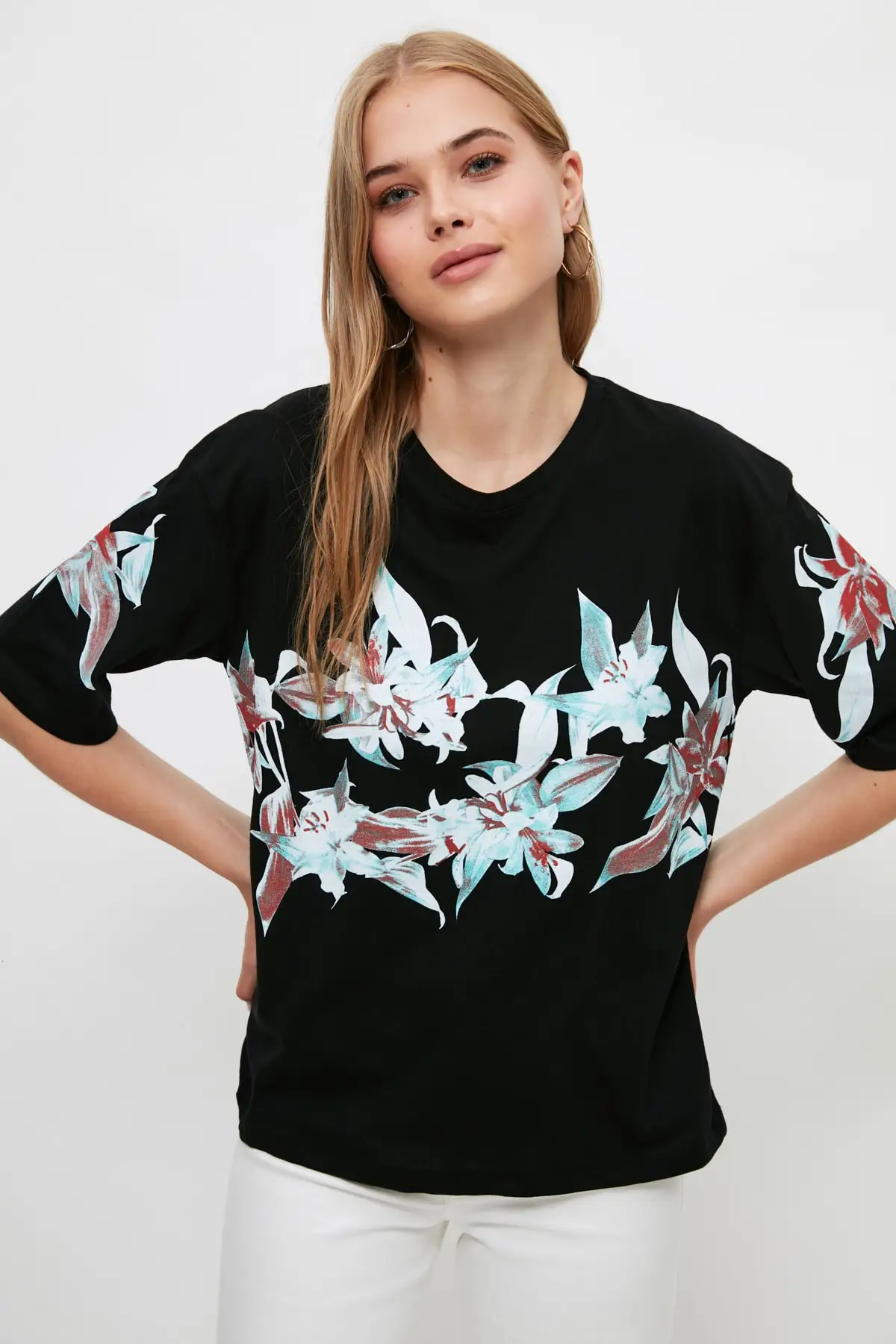 

Trendyol Printed Loose Knitted T-Shirt TWOSS21TS3925