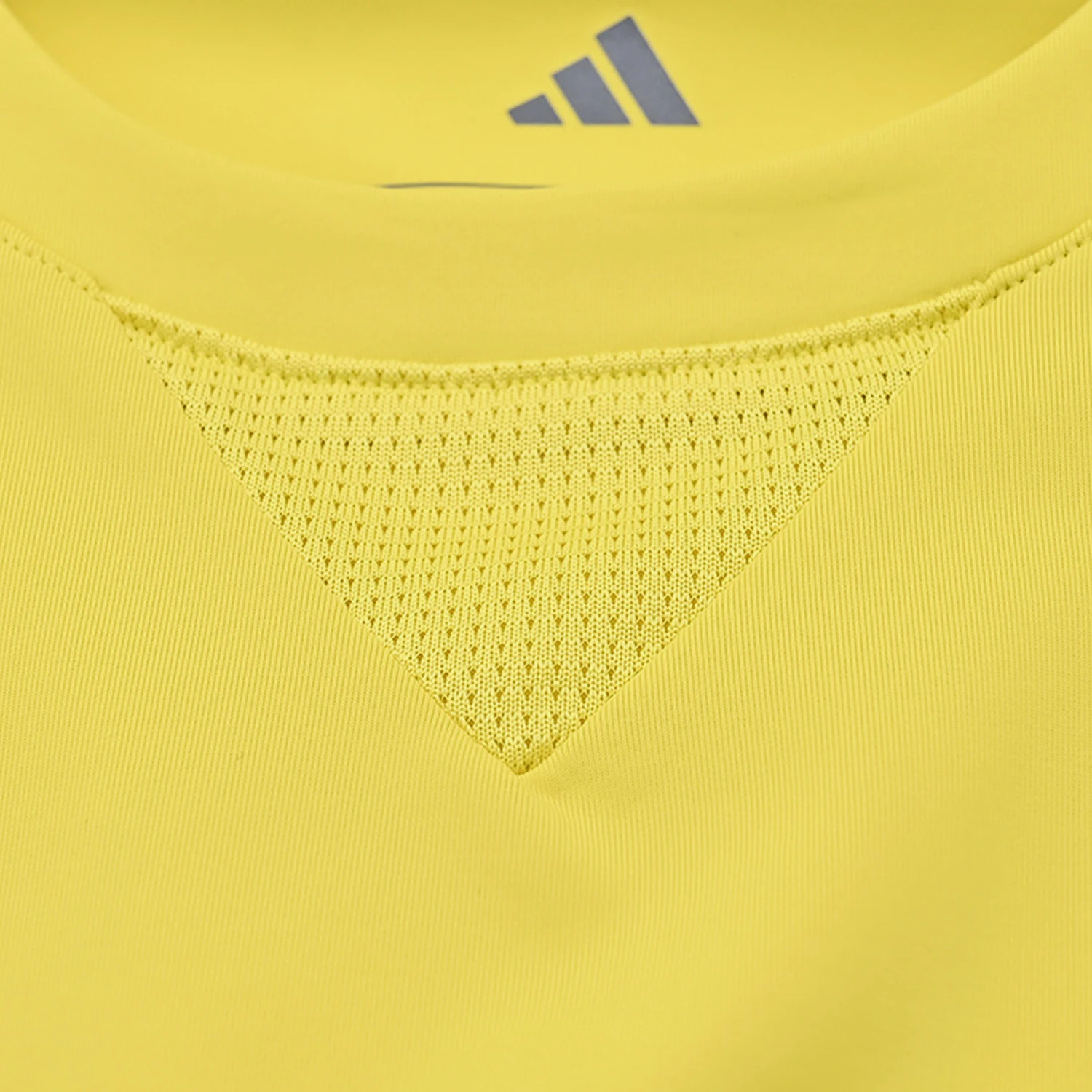 Фото Оригинальная удобная летняя спортивная футболка Adidas с принтом для больших детей, дышащая, с короткими рукавами, модель JM3454. №3
