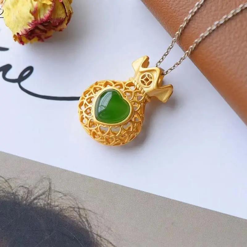 

Three-dimensional design natural Hetian jasper hollow heart-shaped pendant necklace Chinese style palace style ladies jewelry