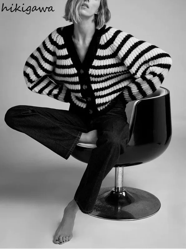

Hikigawa Women Fashion Loose Striped Knitting Sweater Coat Vintage V Neck Long Sleeve Button Cargidan Female Chic Tops