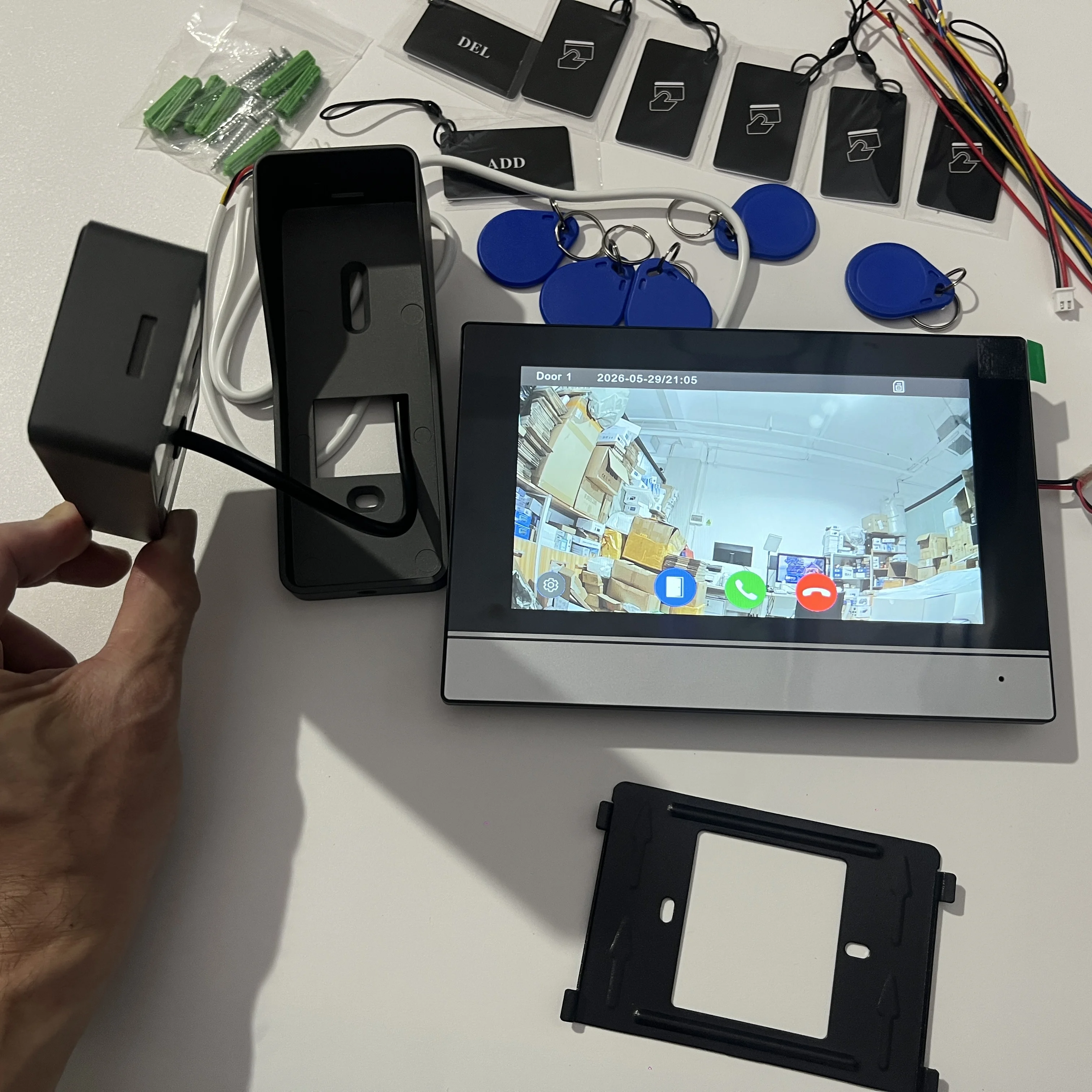 Фото Видеодомофон Tuya Wifi с 7-дюймовым HD-монитором, 4-проводным подключением, RFID, металлической ИК-камерой, двусторонней аудиосвязью и разблокировкой через приложение №5