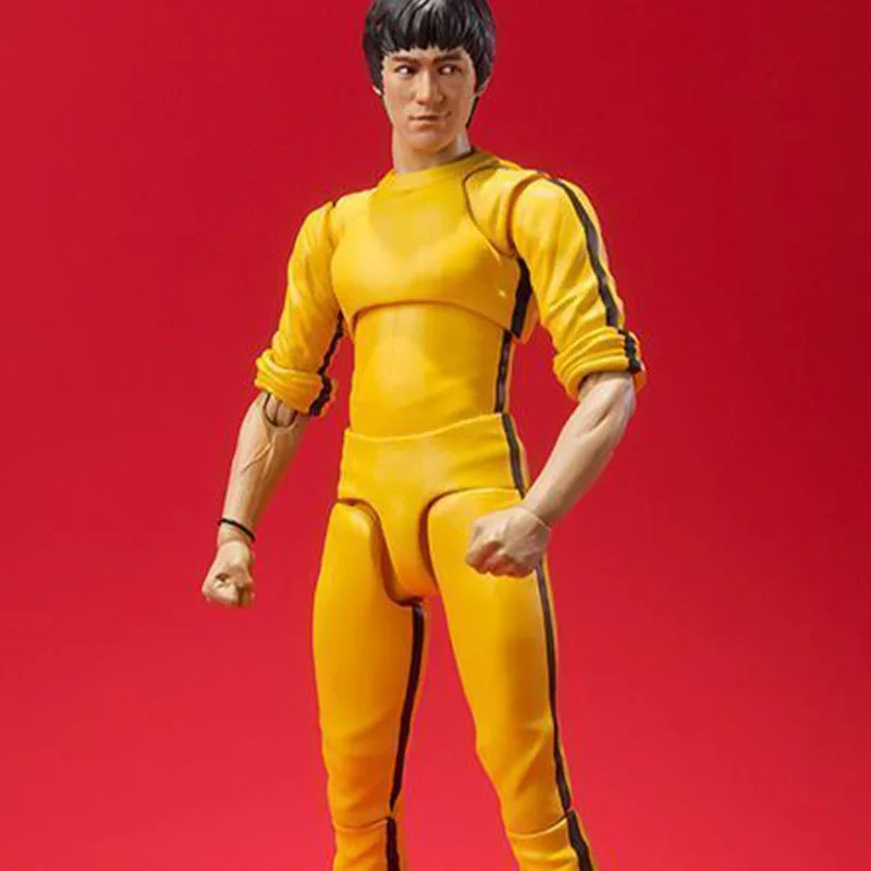 Костюм брюса ли. Брюс ли в желтом спортивном костюме. Ума турман в желтом костюме. Bruce lee костюм. Костюм брюса ли.