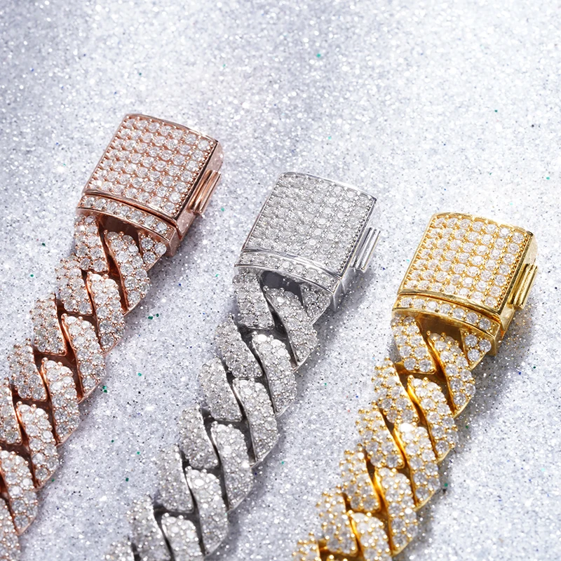 Мужской браслет из серебра 925 пробы с муассанитом