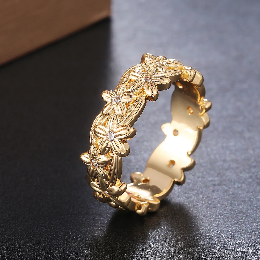 

NEW Gold Color Delicate Flower Band Women Rings Shiny Cubic Zircon Romantic Bridal Wedding Party Finger Rings Fashion Jewelry