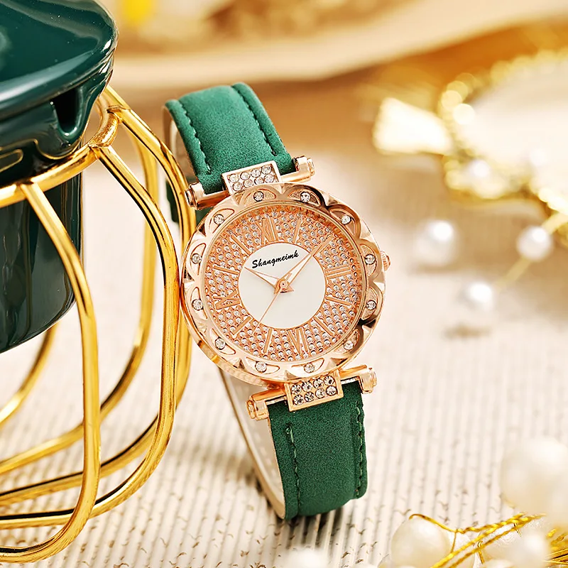 

Женские кварцевые часы Стразы с кожаным ремешком, женские часы со звездным роскошным платьем, женские наручные часы, повседневные женские часы