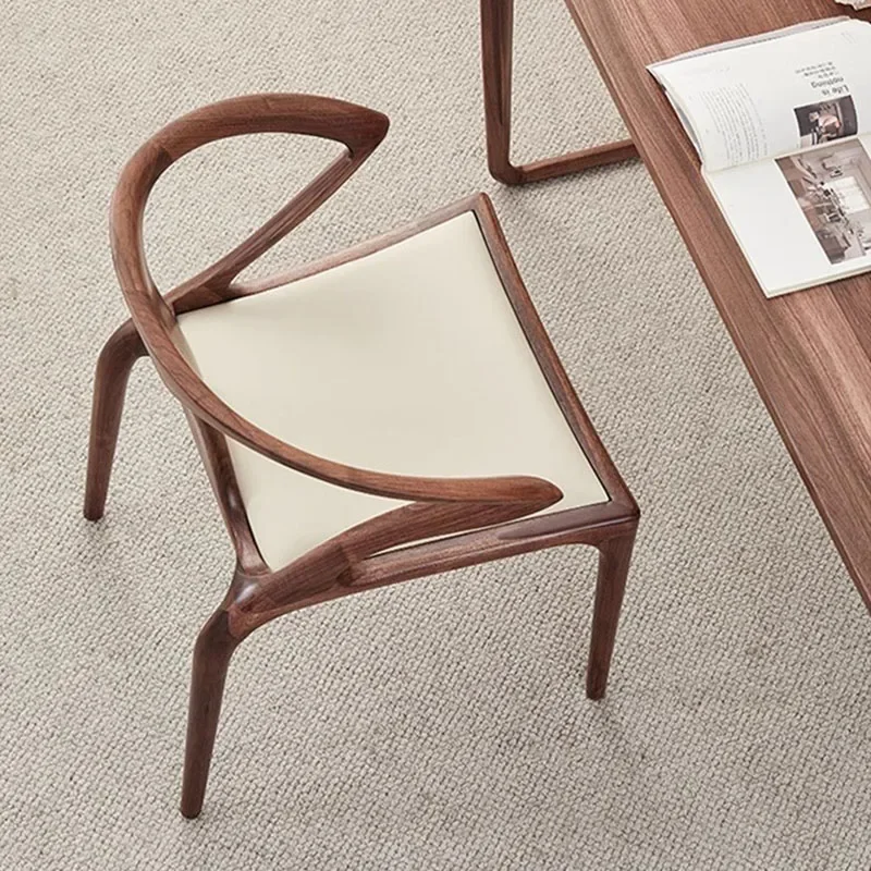 Дизайнерские стулья для гостиной Расслабляющая спинка Туалетный столик