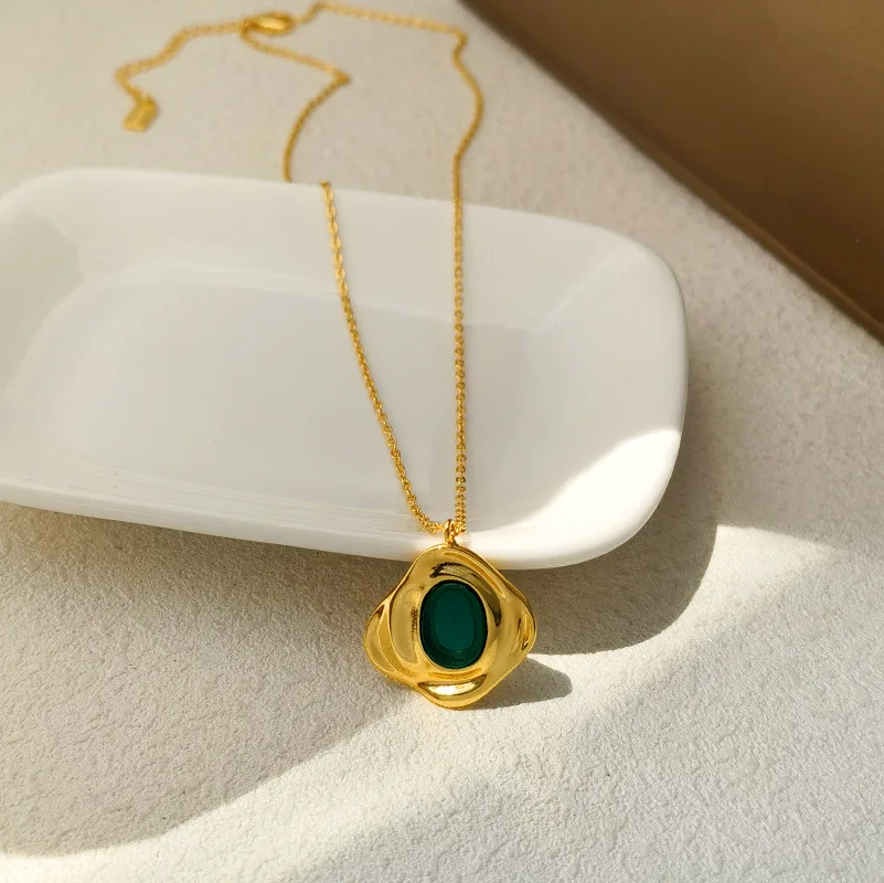 Современные ювелирные изделия зеленая геометрическая проекция винтажное