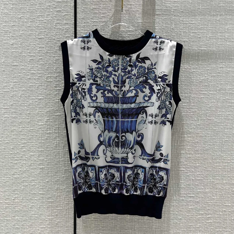 

Red RoosaRosee Luxury Floral Print O-neck Sleeveless Pullovers Knitted White Black Top 2022 Wemen Summer Autumn Designer Clothes
