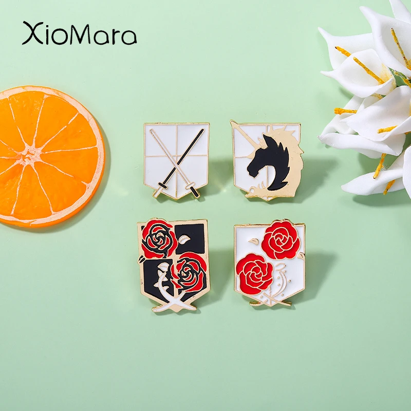 Броши с эмалью и эмблемами атака на Титанов по оптовой цене |