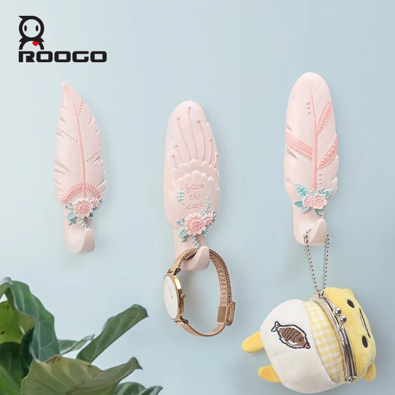 

ROOGO Resin Feather Hook Wall Hanger Home Organization Storage for Bags Keys Coat Holder Resin Living Room Door Decoration
