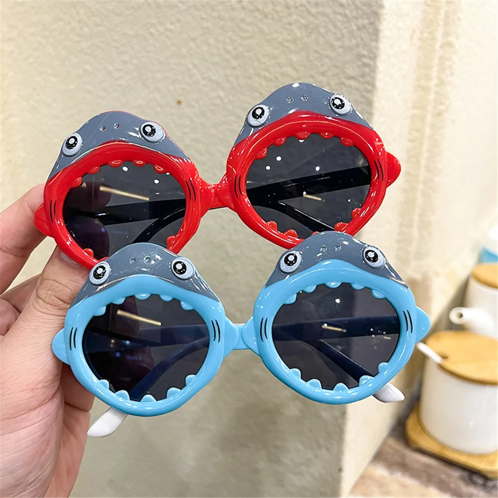 

Cute Shark Shape Children Sunglasses Party Accessory Eyewear Children Kids Party Birthday Sunglasses Kid Photo Props Sunglasses