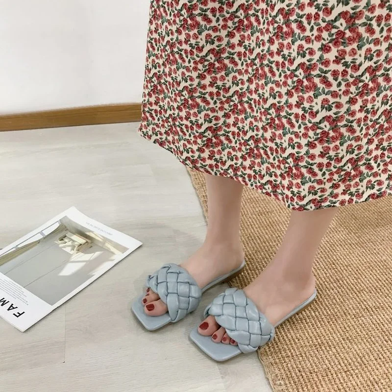 

Women's Slippers Woven PU Leather Ladies Summer Shoes Slippers Fashion Casual Flats Glamour Fashion Women Beach Slippers
