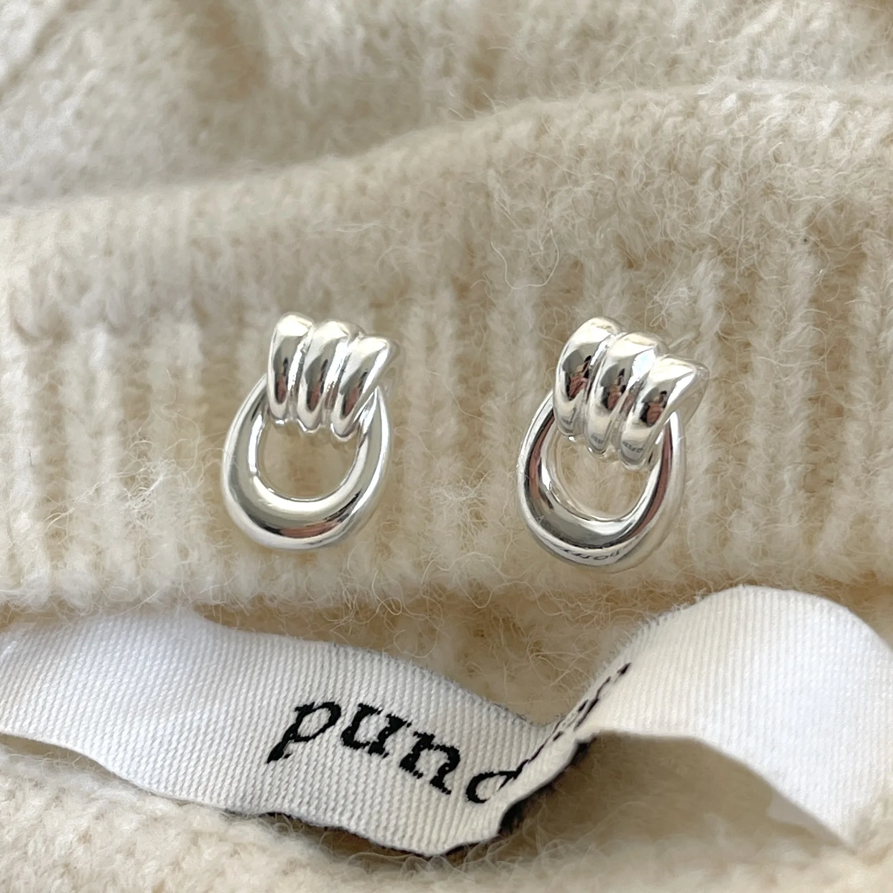 

2023 New Silver Color Simple Trendy Personality Smooth Geometric Stud Earrings for Women Men Punk Party Jewelry Friend Gifts