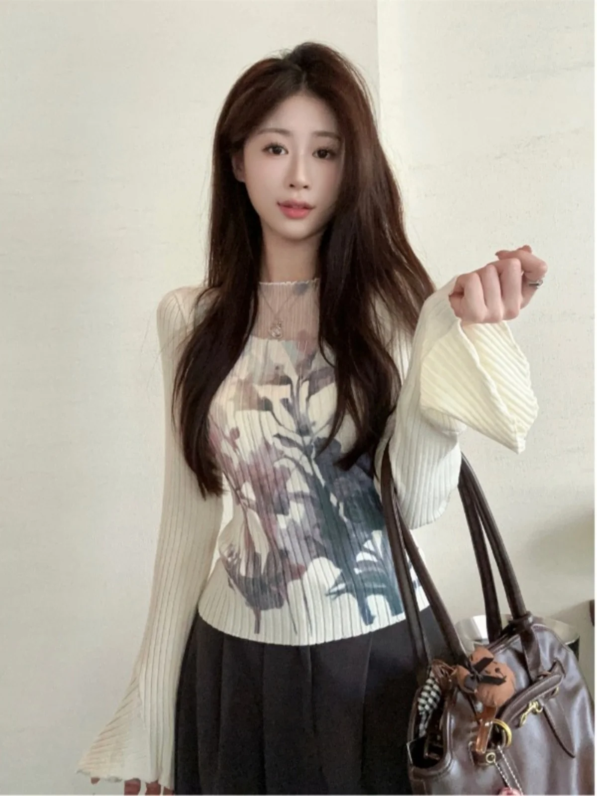 Женская трикотажная рубашка с длинным рукавом Облегающая