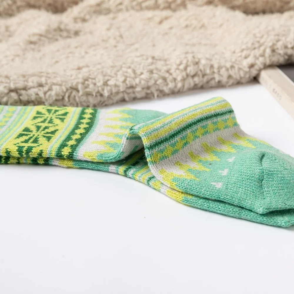 5 Pairs New Retro Ethnic Style Geometric Pattern Mid-tube Women Socks Thickened Warm Casual Women Rabbit Wool Socks