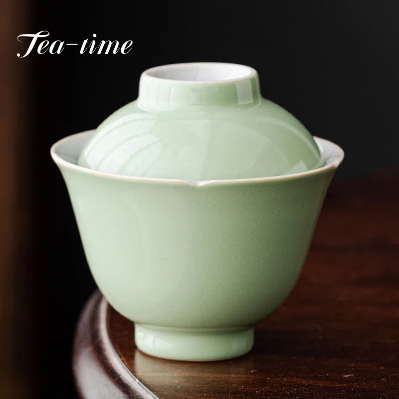 

100ml Jade Green Celadon Cover Bowl Handmade Not Hot Small Hand Grab Pot Chinese Tea Maker Gaiwan Household Kung Fu Tea Ceremony