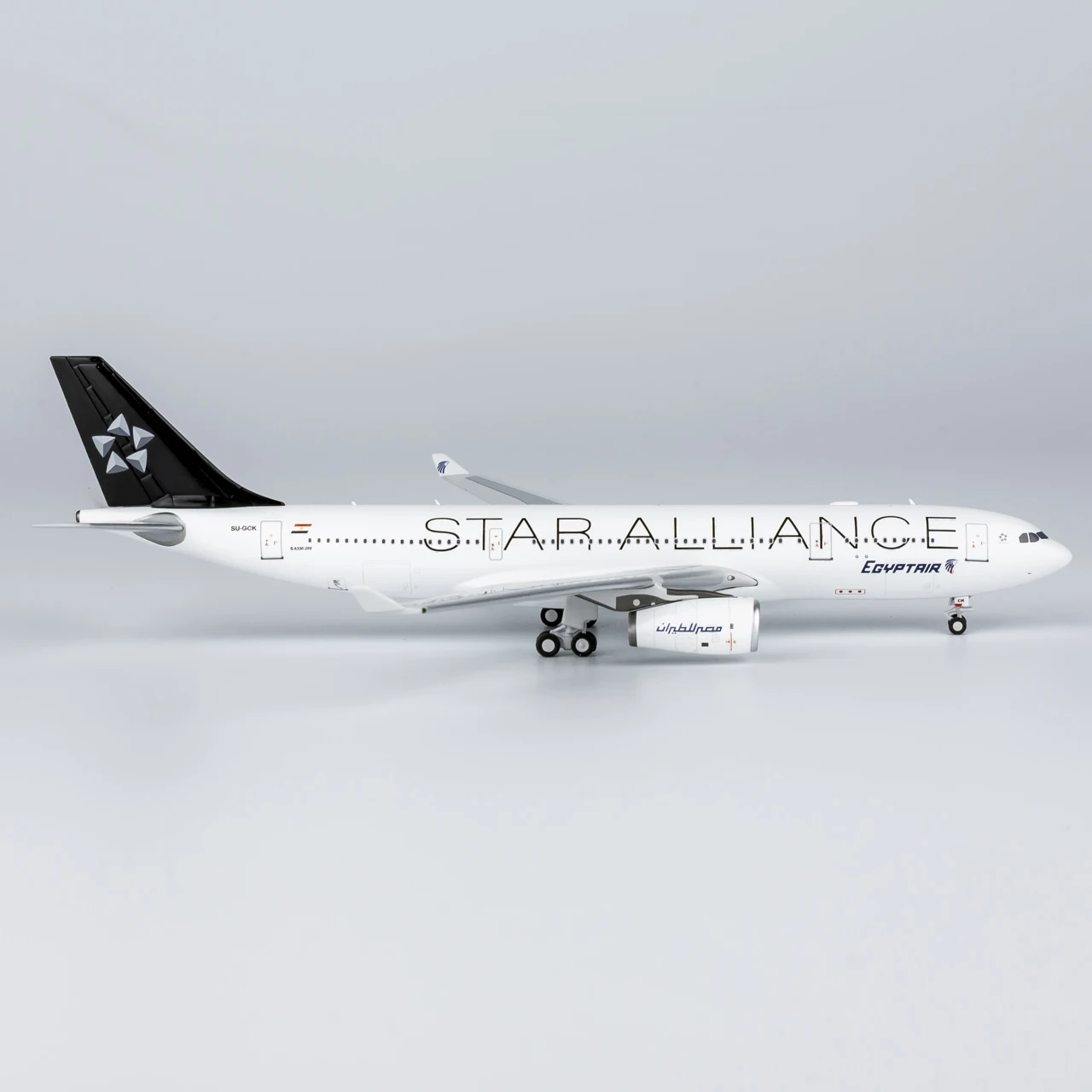 61086 Коллекционный самолет из сплава в подарок модель NG 1:400 EgyptAir StarAlliance Airbus A330-200