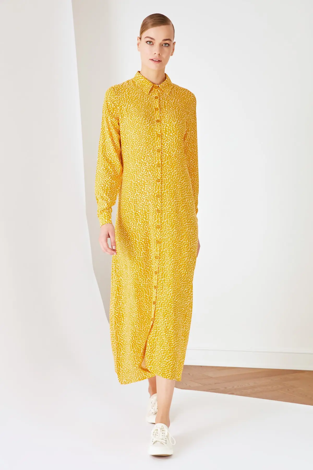 

Trendyol Shirt Collar Viscose Dress TCTSS21EL3445