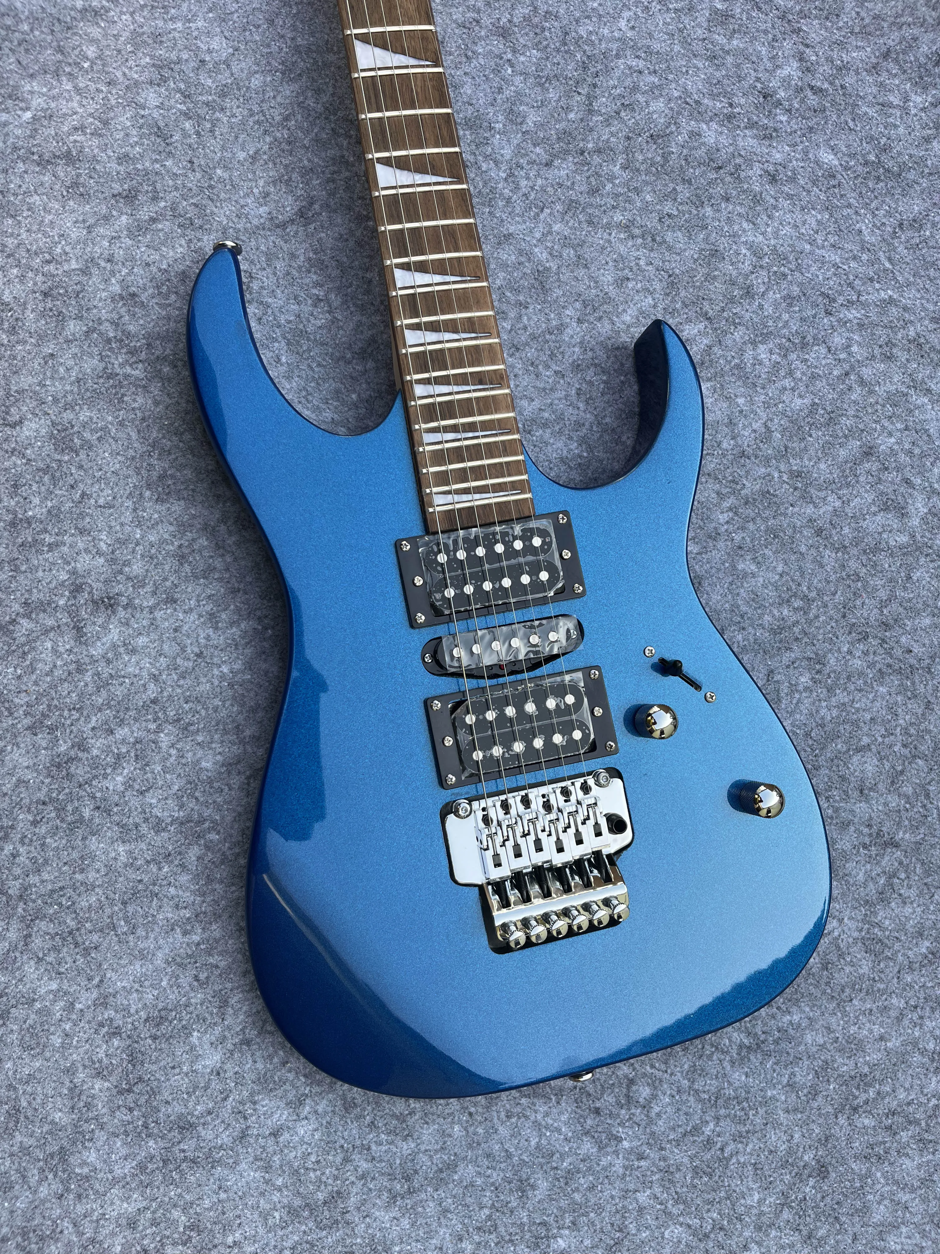 

Newest Custom Handmade Beautiful 6 String Rosewood Fingerboard Mental Blue Floyd Rose Electric Guitar 24 Frets Guitar Only One