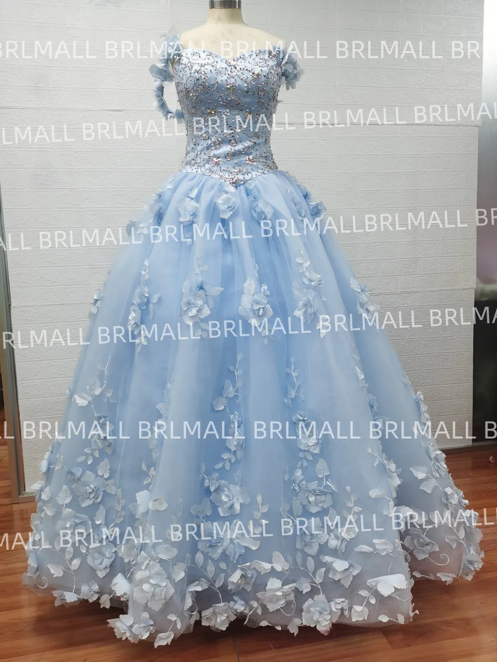 

Sky Blue 3D Flowers Quinceanera Dresses V Neck Prom Gowns Dreaming Floral Flower Straps Beaded Corset Back Sweet 15 16 Dress