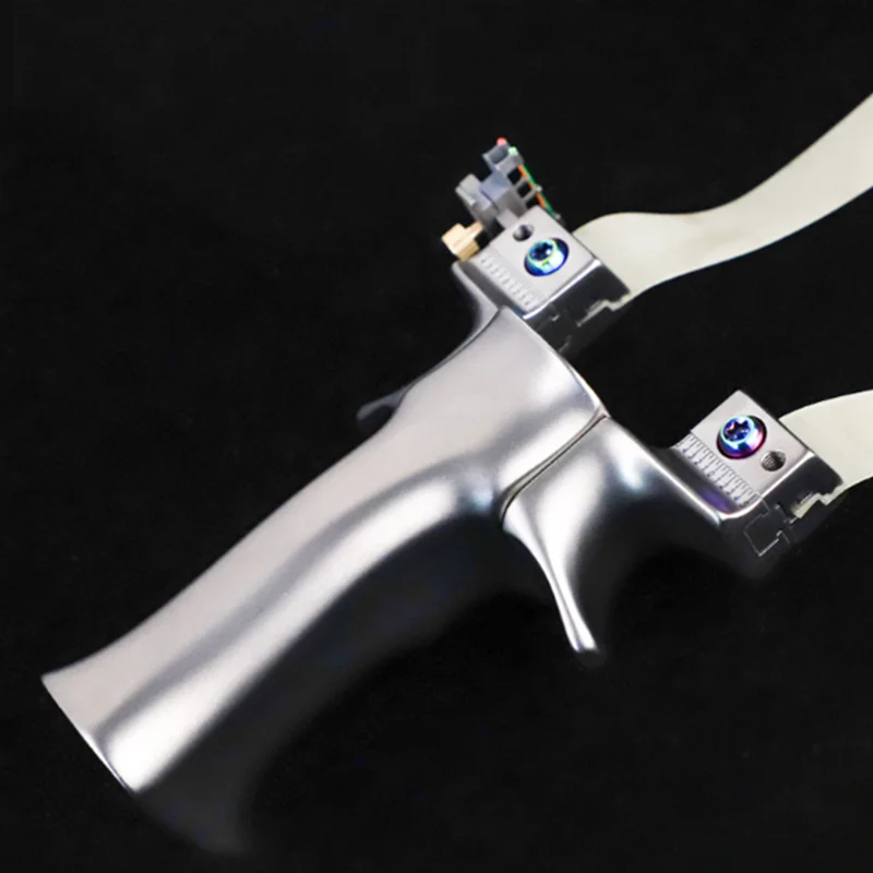 

High-power high-quality titanium alloy catapult, high-precision flat rubber band, powerful shooting outdoor sports slingshot