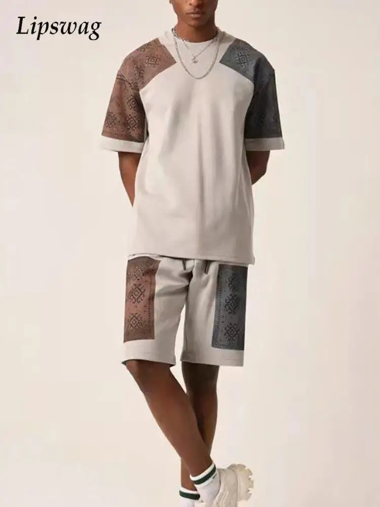 

2022 Summer Casual Short Sleeve T-shirt And Shorts Suits Men Vintage Pattern Print Patchwork Outfits Fashion Mens Two Piece Sets