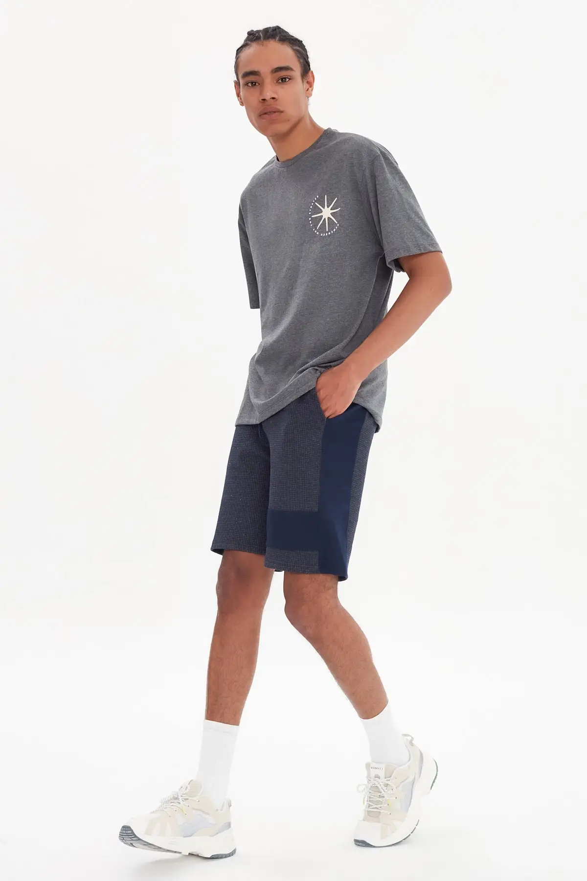 

Trendyol Men Oversize Short-Sleeve Printed T-Shirt TMNSS21TS3669