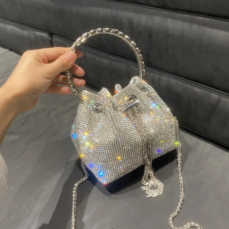 

Diamonds Tassel Evening Clutch Bag Women Luxury Designer Chain Metal Ring Handle Shiny Crystal Bucket Purse Bridal Wedding Party