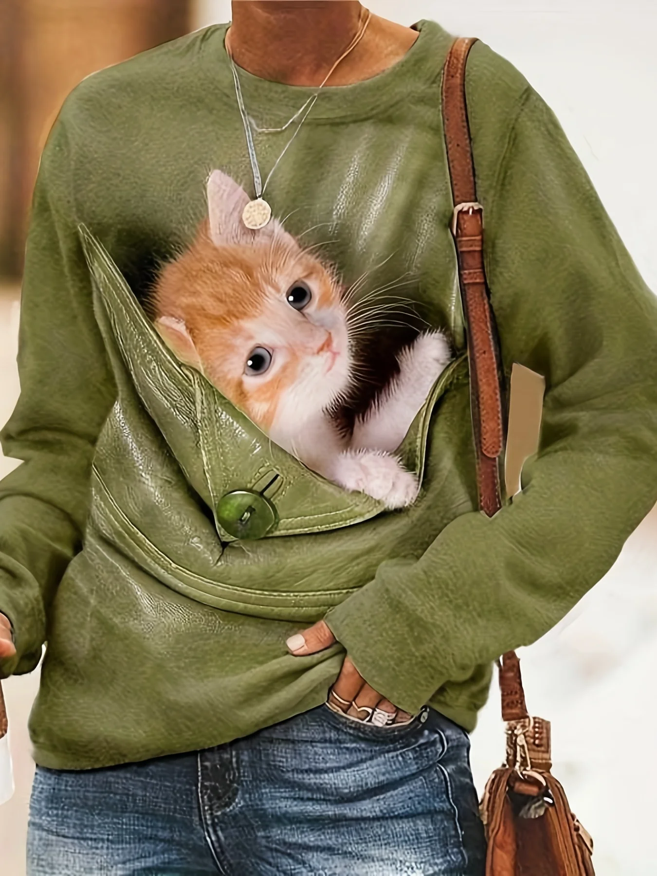 

Свитшот женский с круглым вырезом и принтом в виде котят