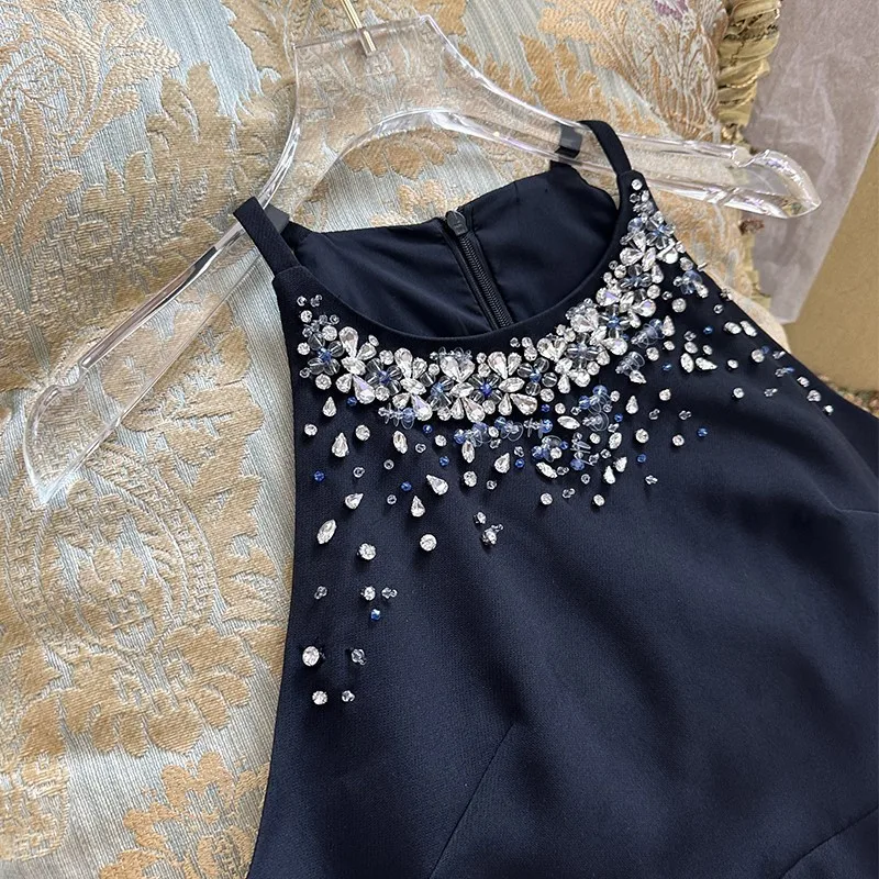 Блузка женская летняя черная с бусинами на бретельках