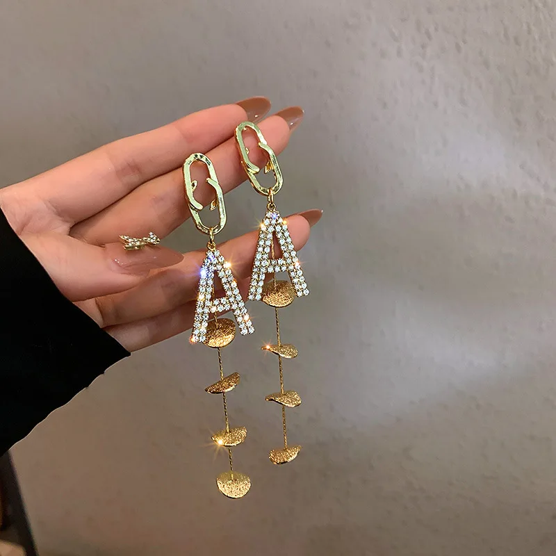 

Длинные висячие серьги Стразы с кисточками для женщин геометрические серьги с буквами A и кристаллами эффектные Ювелирные изделия Подарки