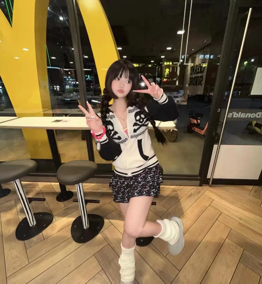 Женский свитер с капюшоном и черепом в стиле Харадзюку |