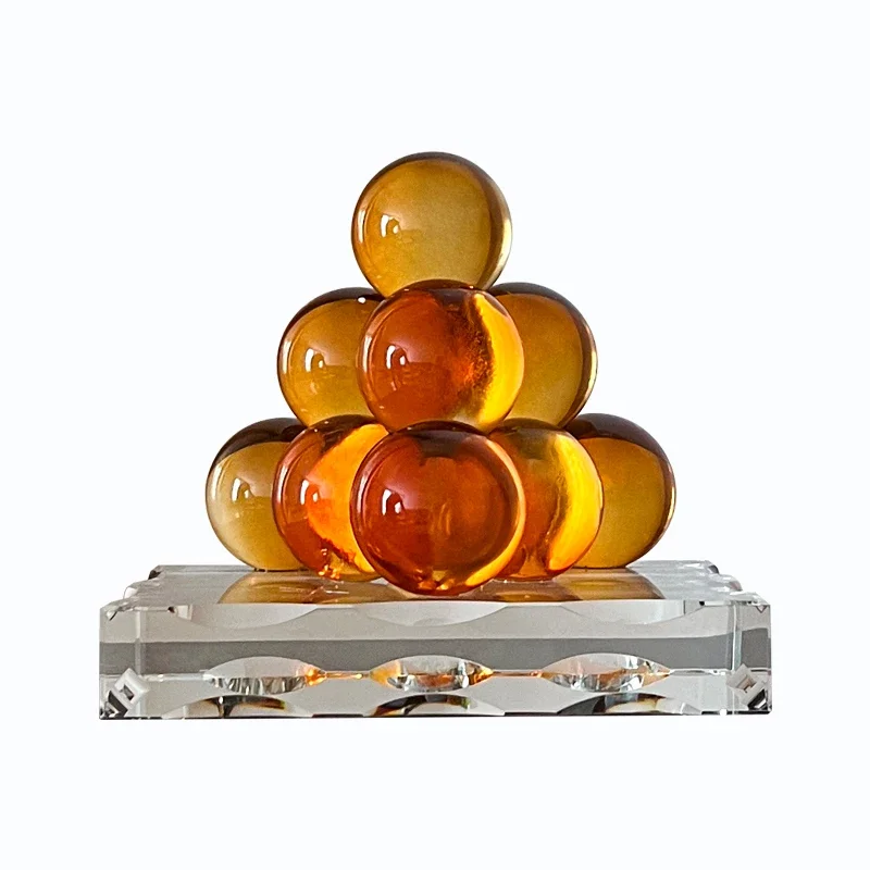 Простой современный светлый роскошный образец гостиной хрустальная пирамида