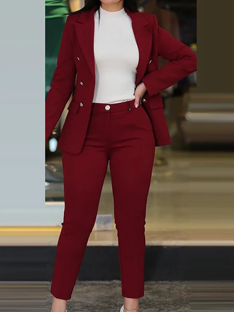 Женский офисный костюм из двух предметов однотонный облегающий жакет и