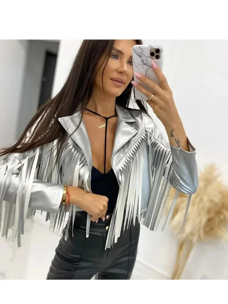 Куртка женская короткая из искусственной кожи с отложным воротником и